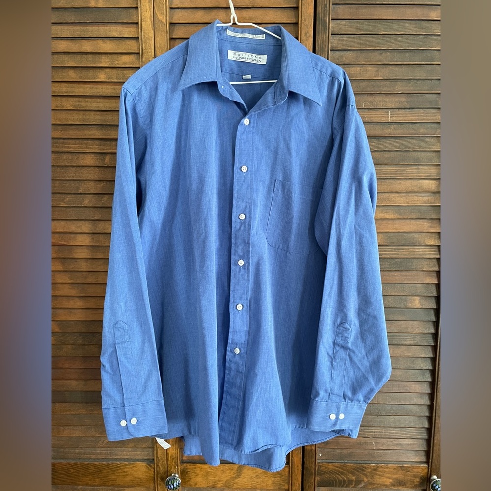 Editions by Van Heusen blue dress shirt